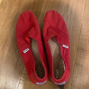 Well loved Tom’s, Red